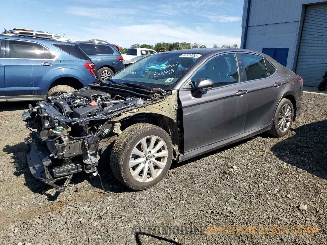 4T1B11HK8KU823946 TOYOTA CAMRY 2019