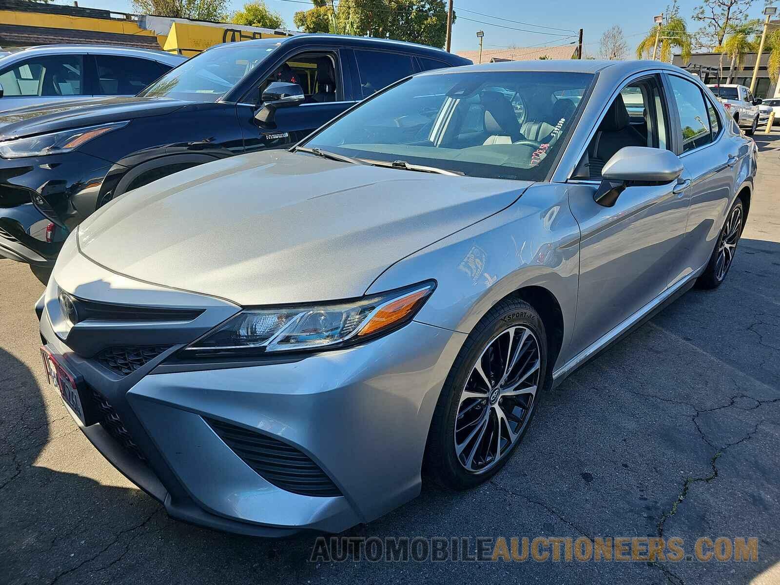 4T1B11HK8KU828046 Toyota Camry 2019