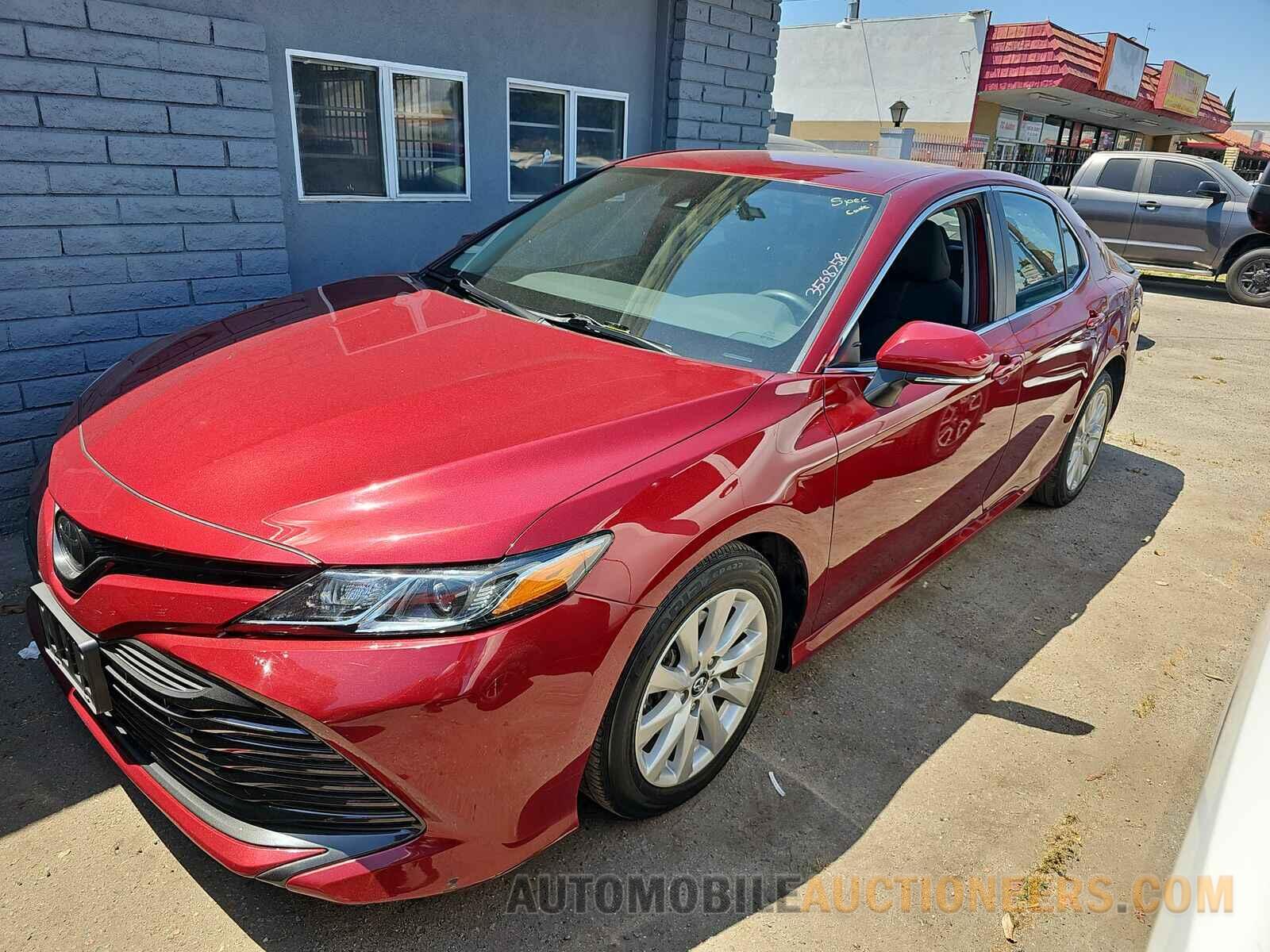 4T1B11HK8KU828483 Toyota Camry 2019