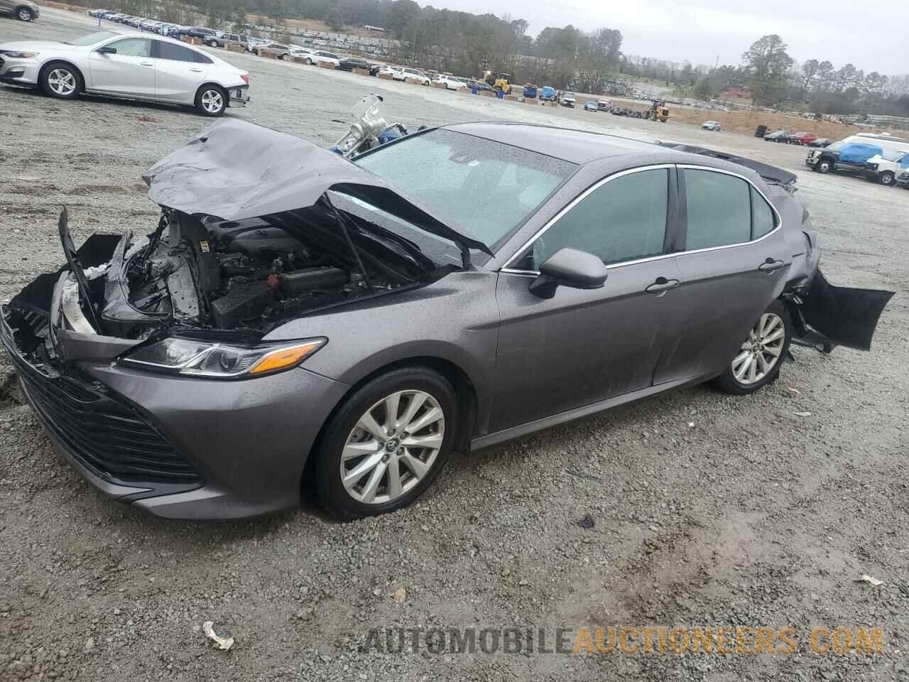 4T1B11HK8KU833666 TOYOTA CAMRY 2019