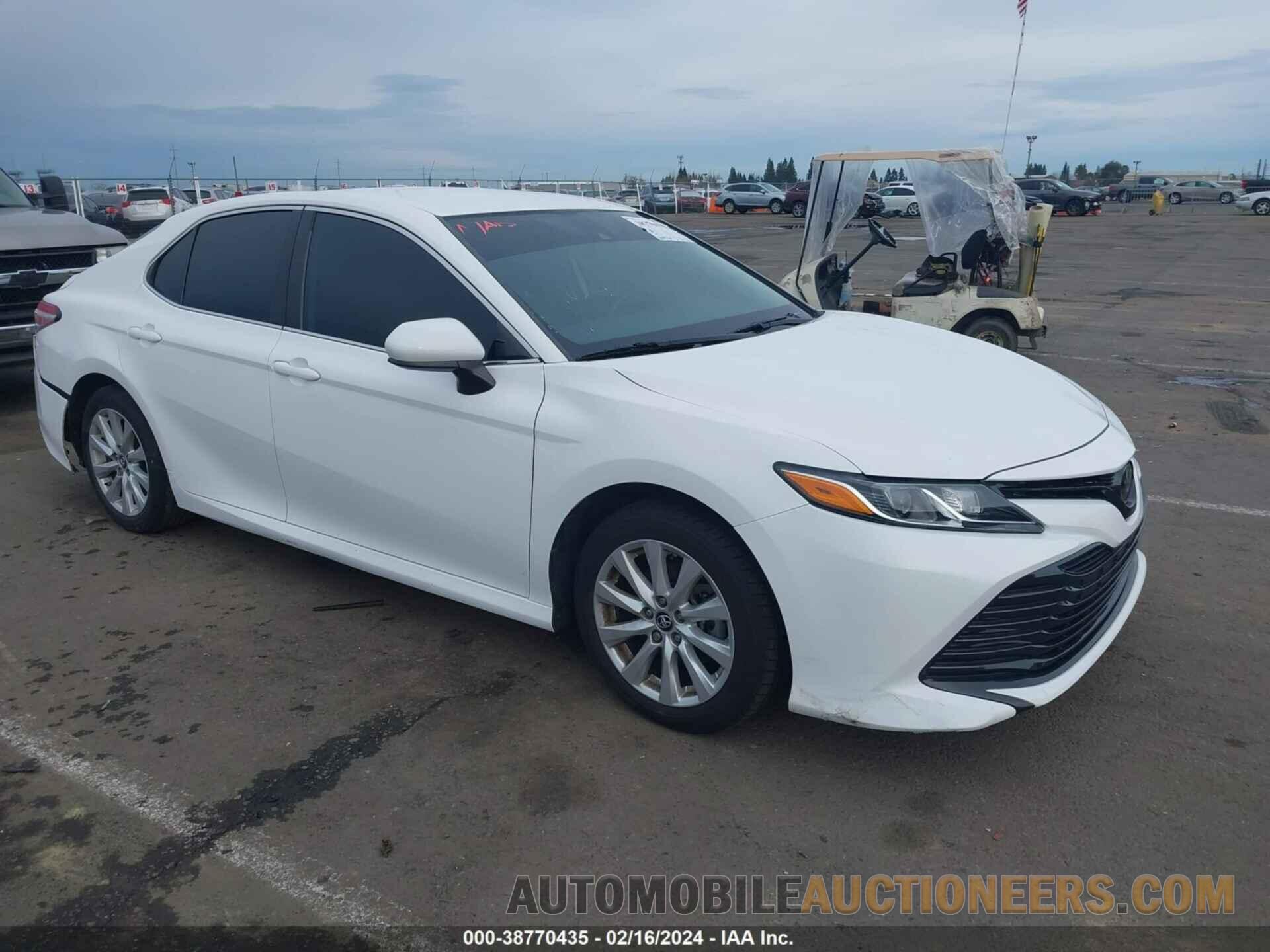 4T1B11HK8KU837121 TOYOTA CAMRY 2019