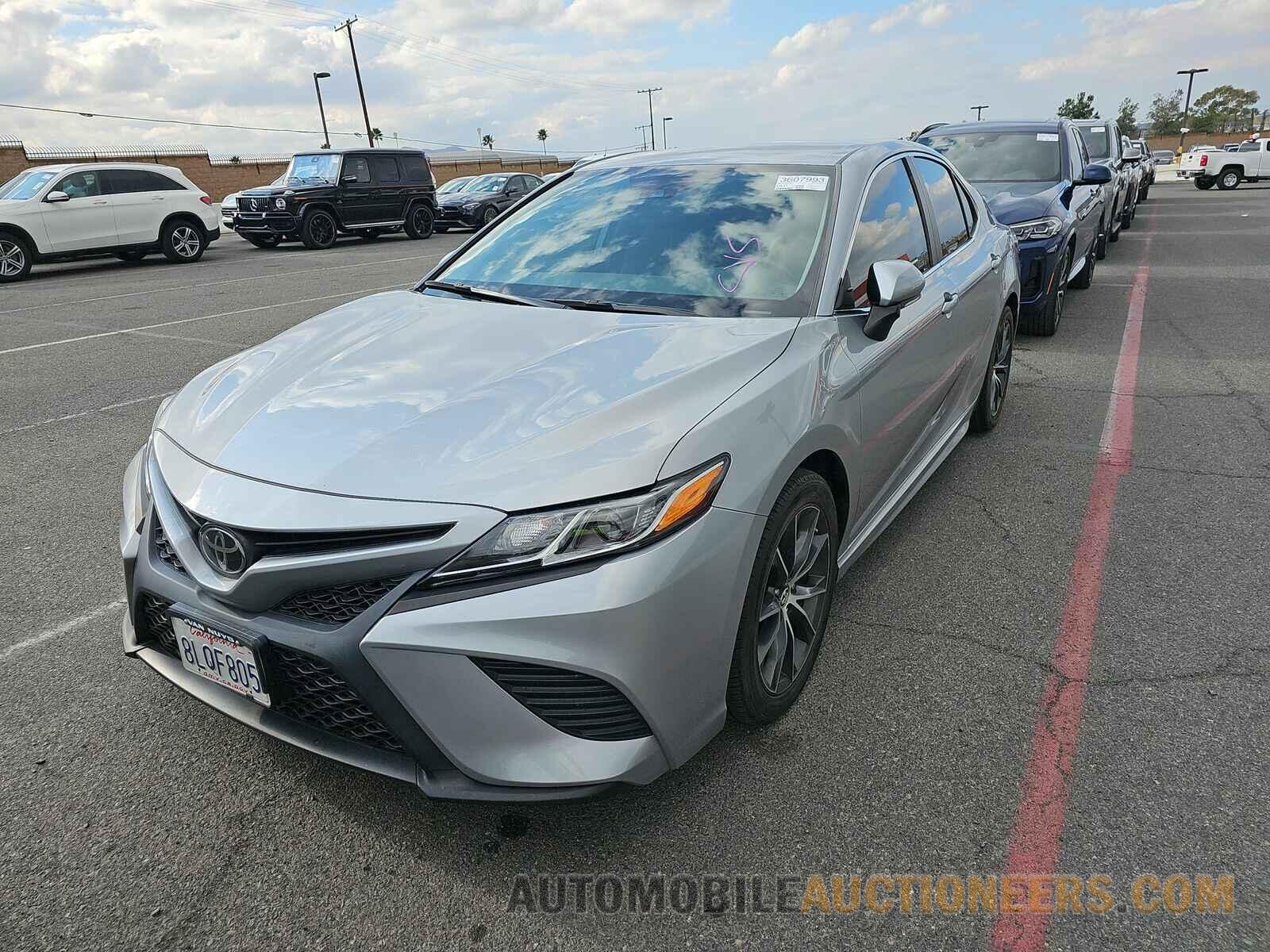 4T1B11HK8KU841041 Toyota Camry 2019