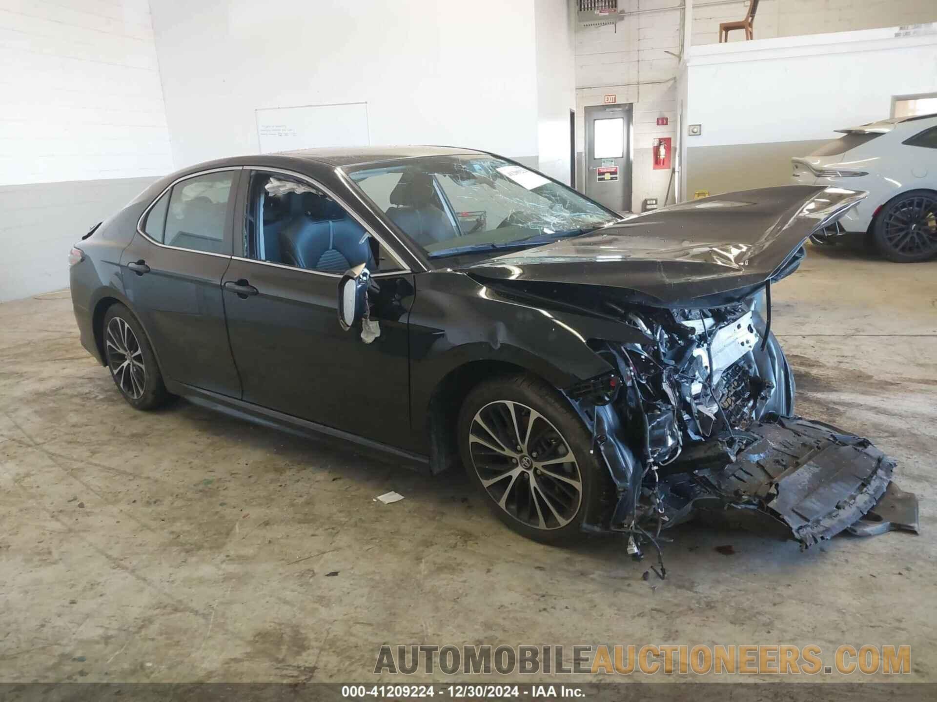 4T1B11HK8KU842044 TOYOTA CAMRY 2019