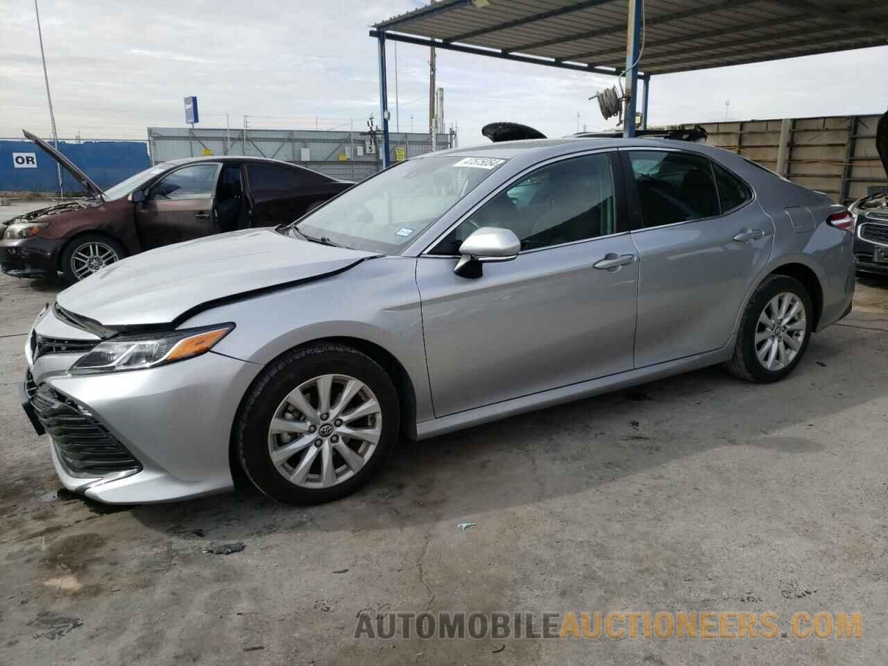 4T1B11HK8KU842674 TOYOTA CAMRY 2019