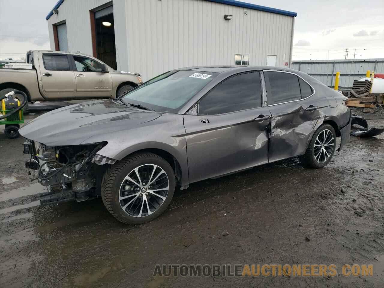 4T1B11HK8KU851701 TOYOTA CAMRY 2019