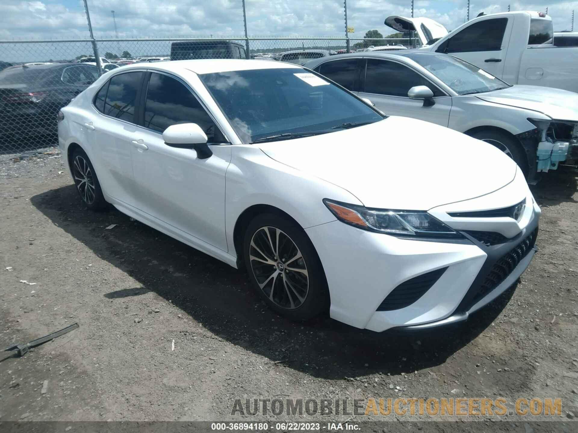 4T1B11HK9JU002708 TOYOTA CAMRY 2018