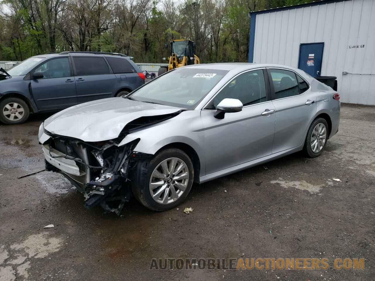 4T1B11HK9JU007150 TOYOTA CAMRY 2018