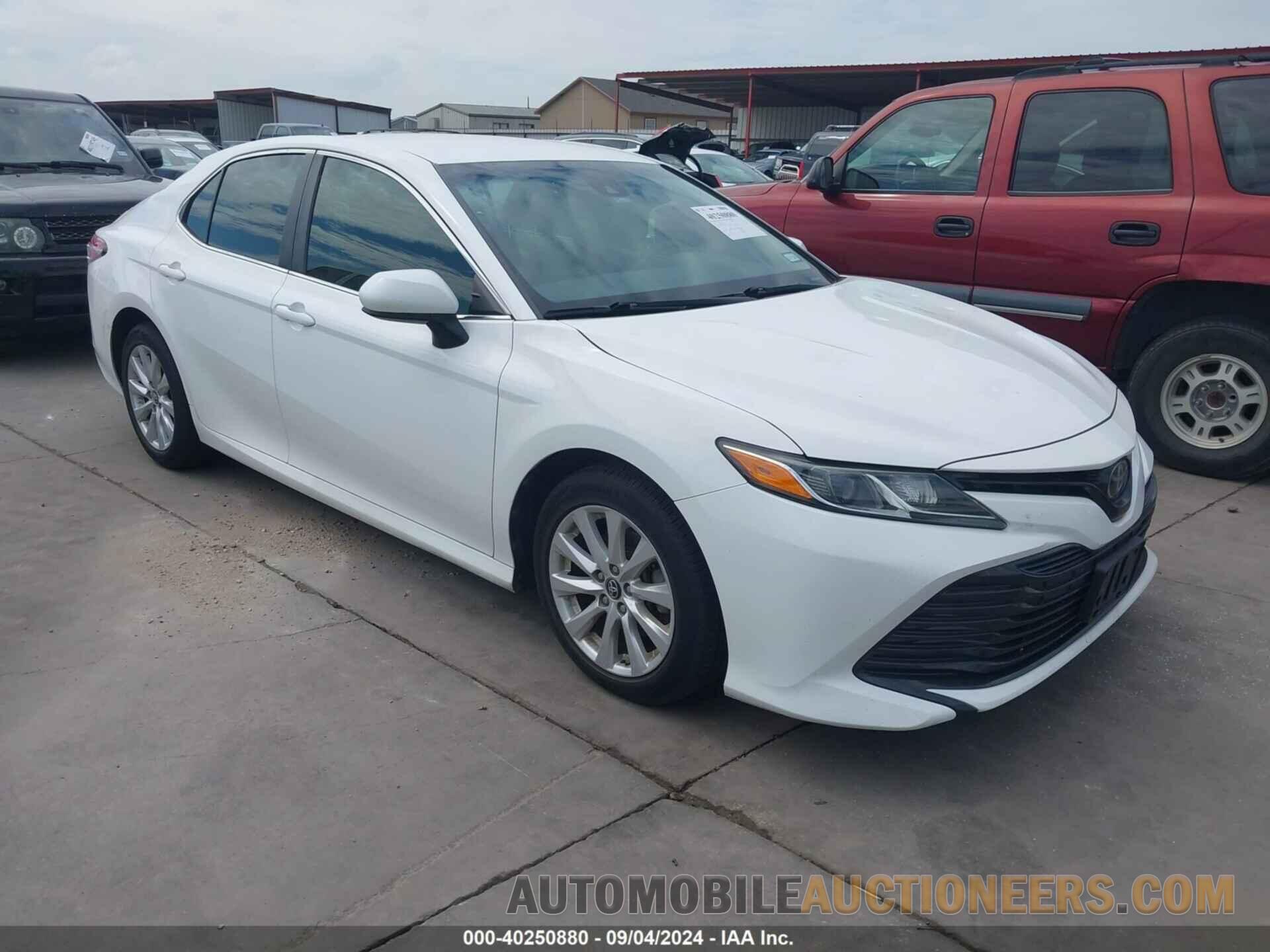 4T1B11HK9JU009481 TOYOTA CAMRY 2018