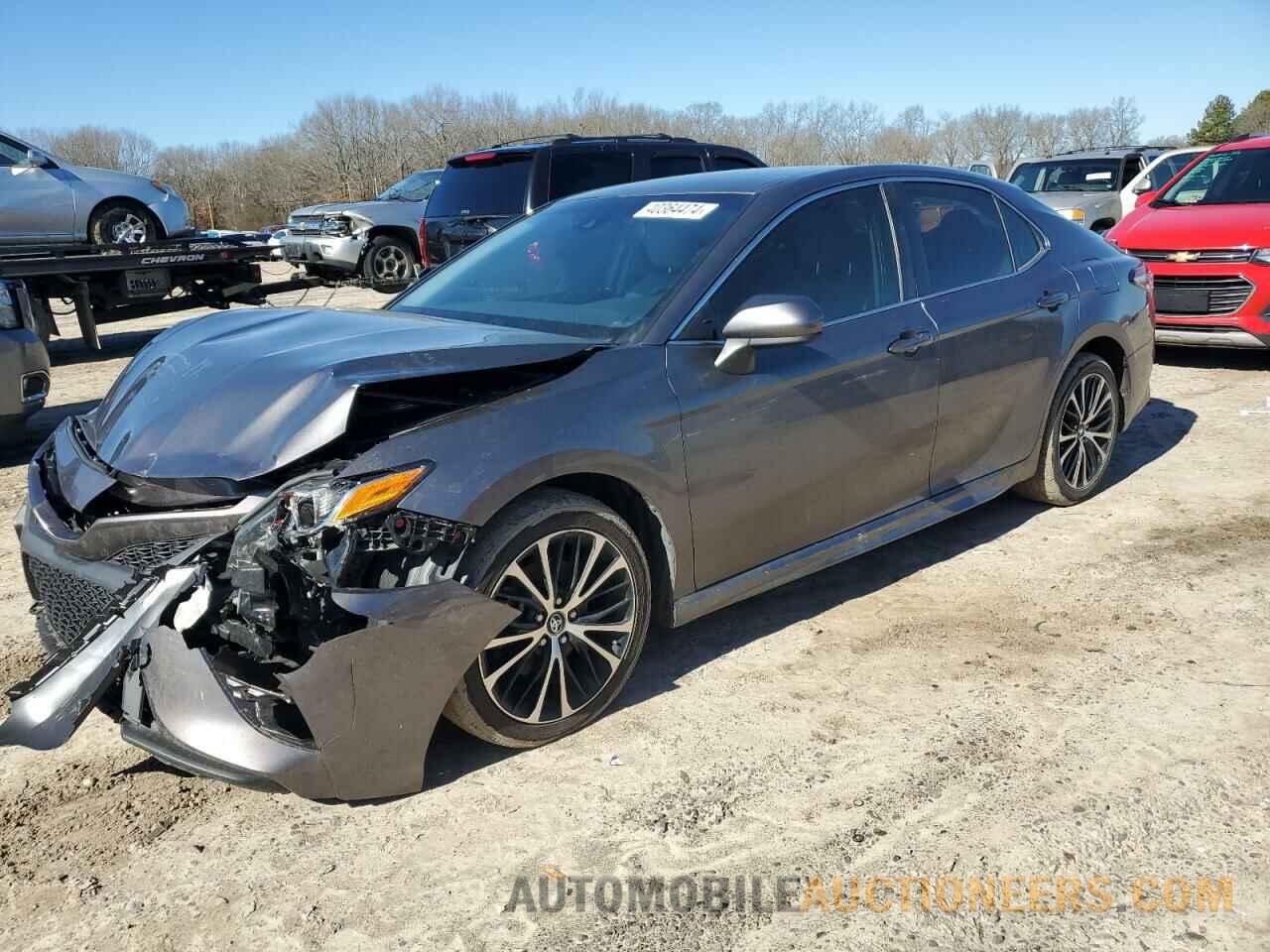 4T1B11HK9JU014602 TOYOTA CAMRY 2018