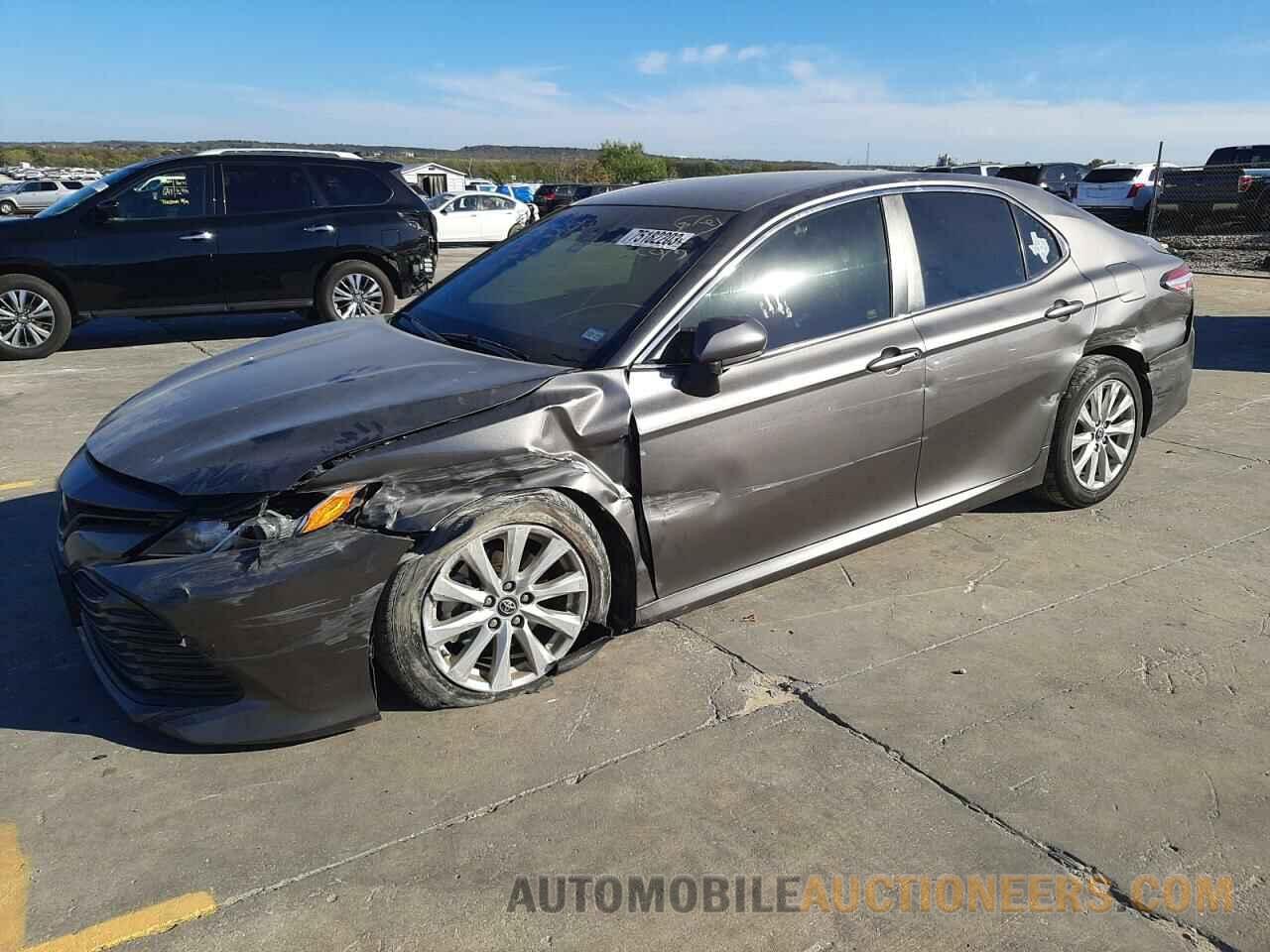 4T1B11HK9JU021064 TOYOTA CAMRY 2018