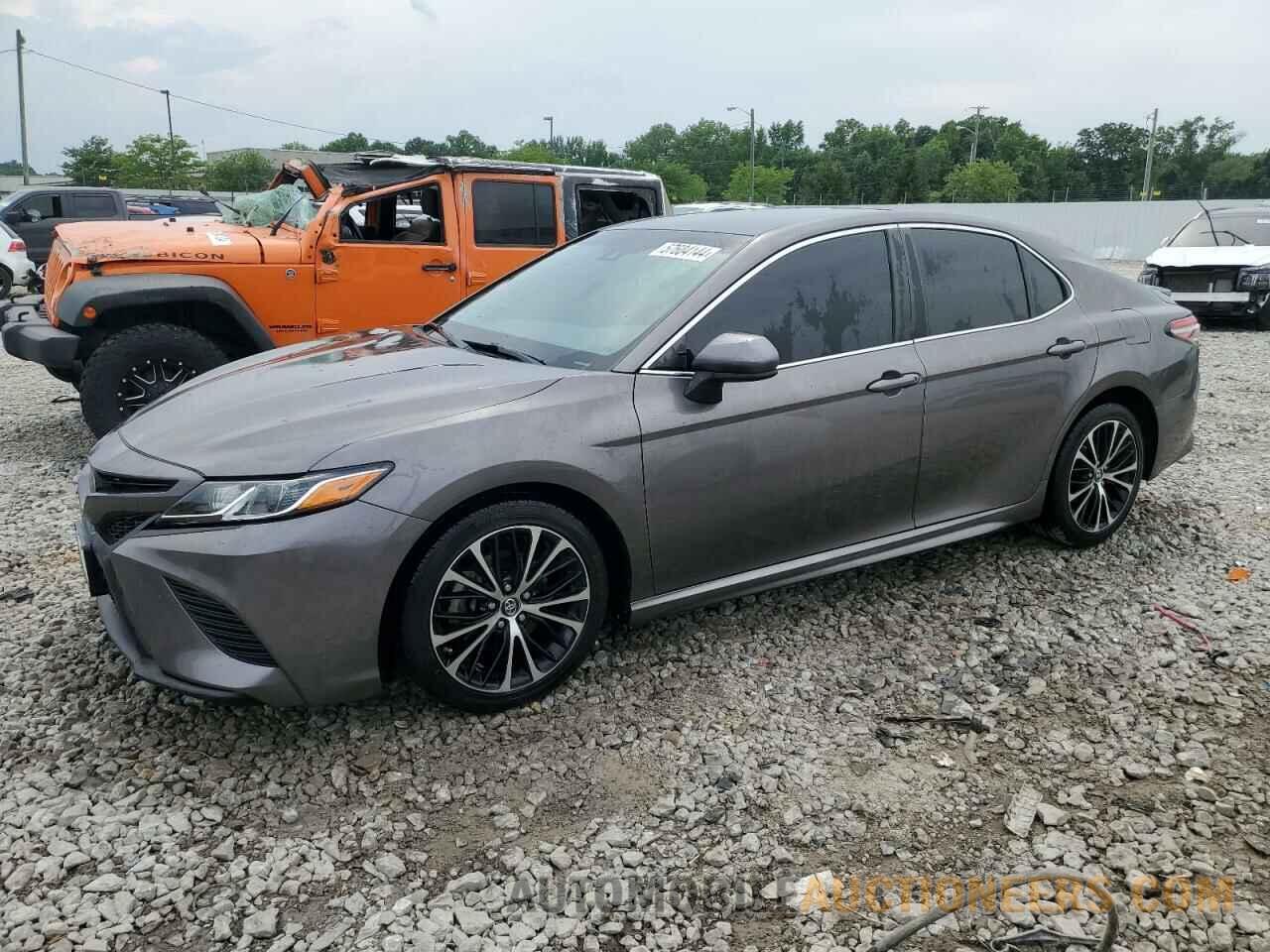 4T1B11HK9JU021744 TOYOTA CAMRY 2018