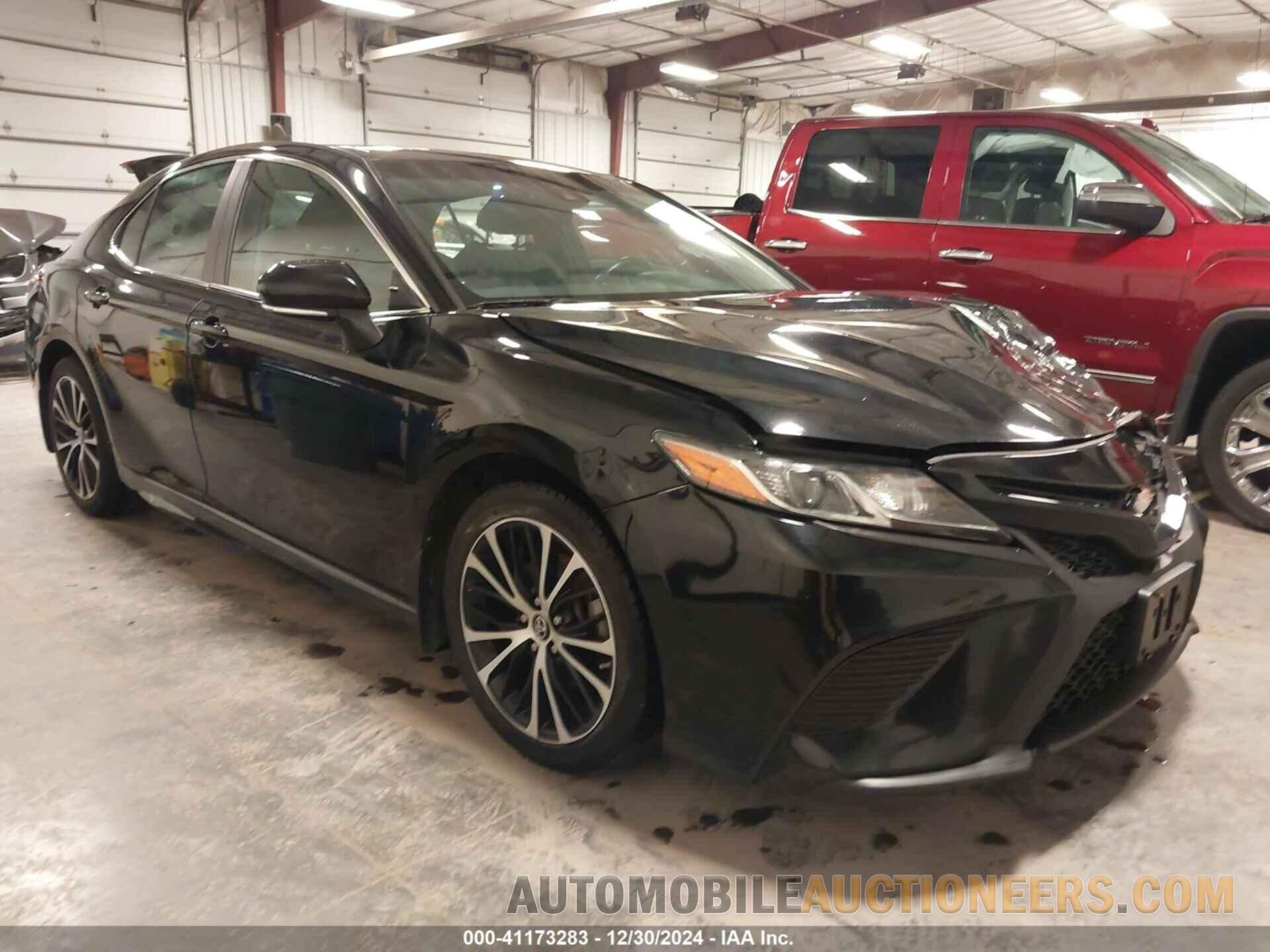 4T1B11HK9JU021856 TOYOTA CAMRY 2018