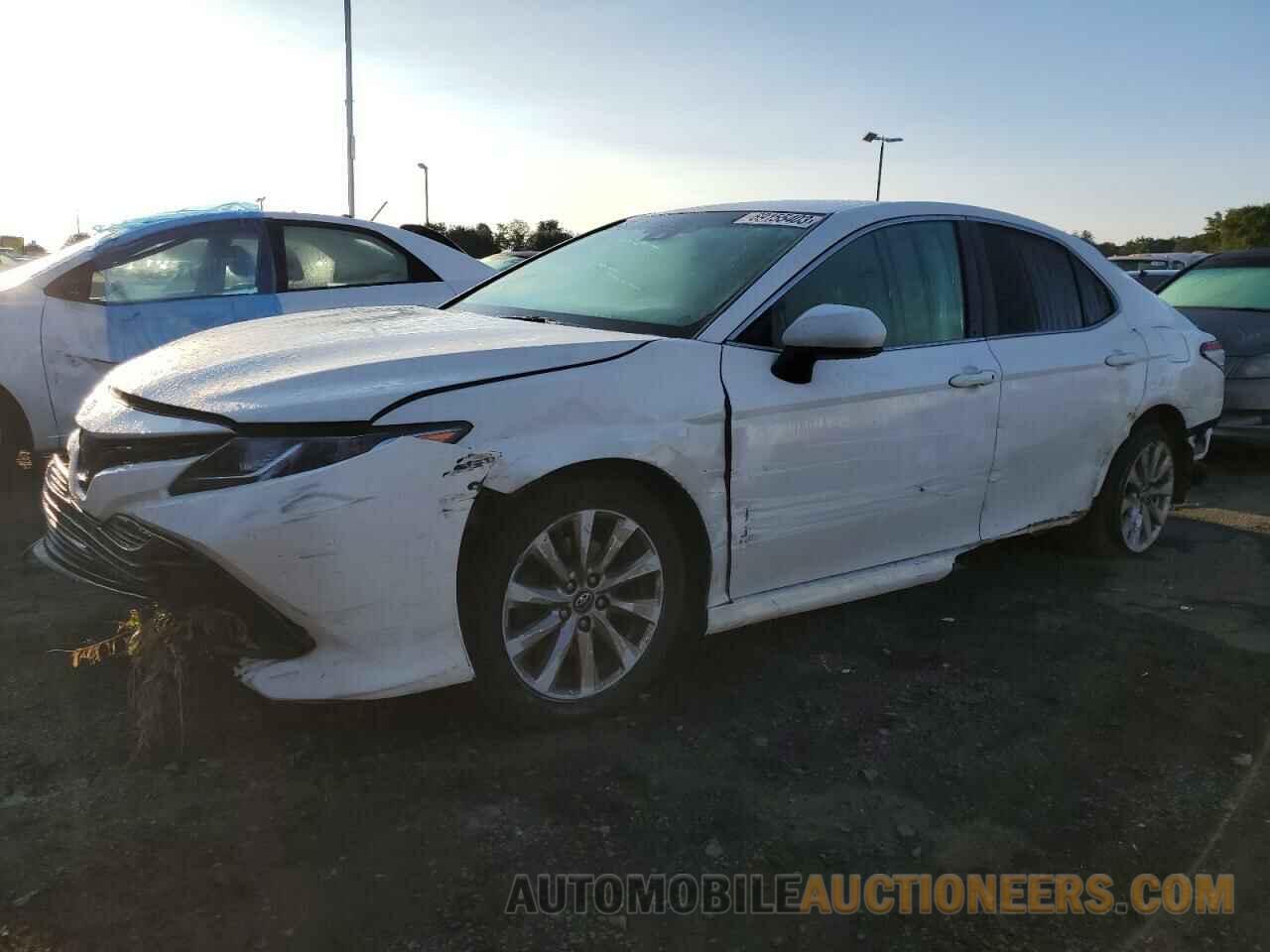 4T1B11HK9JU022442 TOYOTA CAMRY 2018