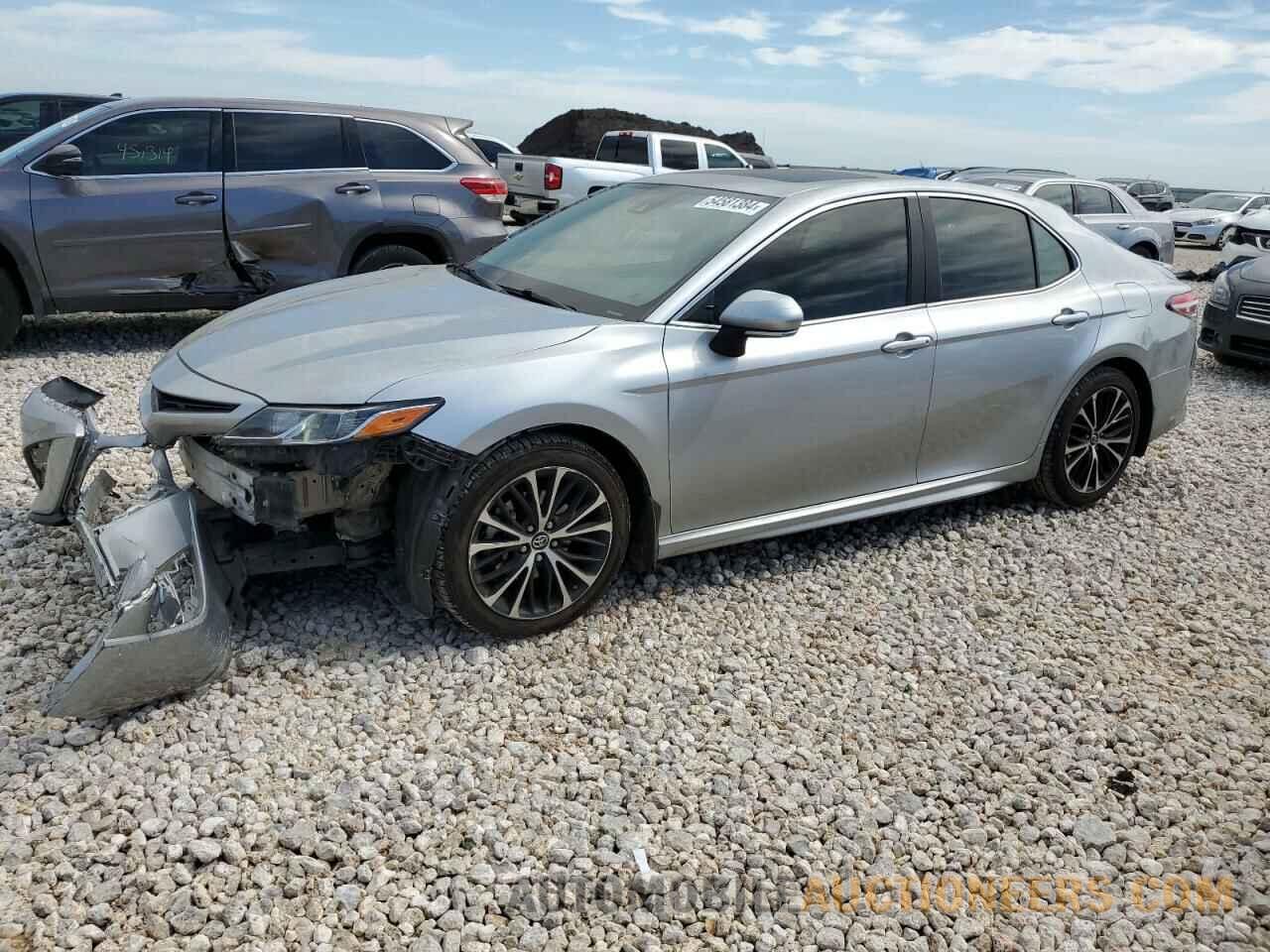 4T1B11HK9JU024370 TOYOTA CAMRY 2018