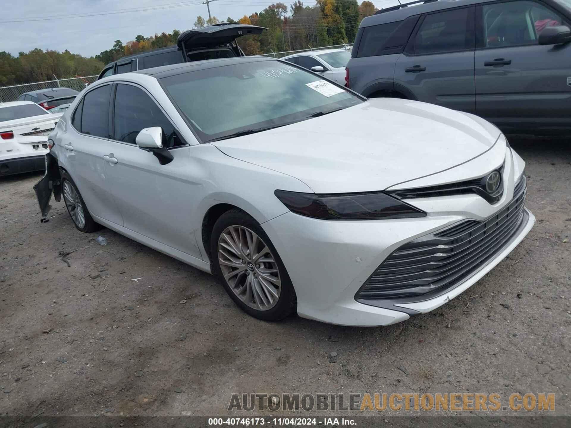 4T1B11HK9JU025406 TOYOTA CAMRY 2018