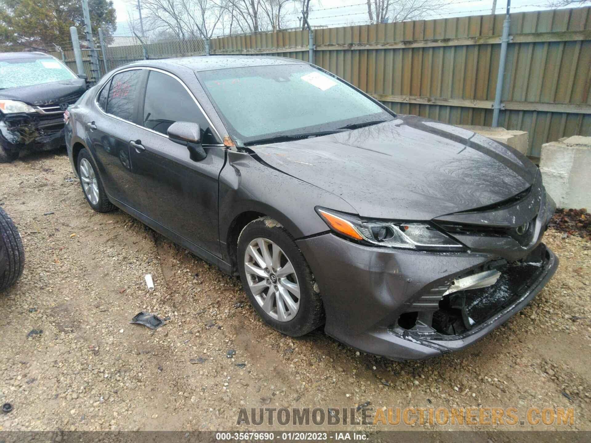 4T1B11HK9JU032937 TOYOTA CAMRY 2018