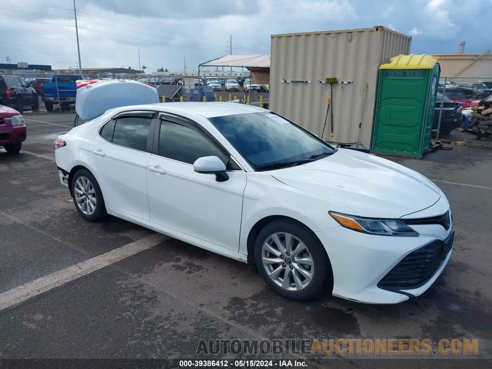 4T1B11HK9JU035725 TOYOTA CAMRY 2018