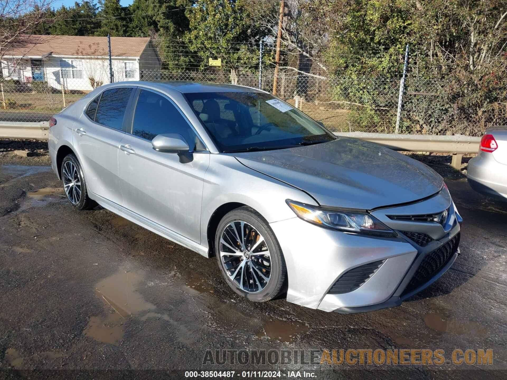 4T1B11HK9JU036115 TOYOTA CAMRY 2018