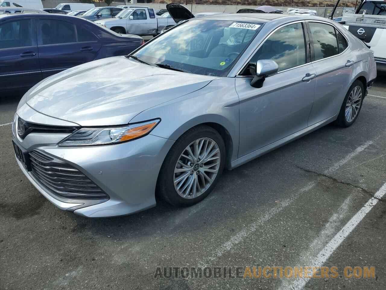 4T1B11HK9JU045803 TOYOTA CAMRY 2018