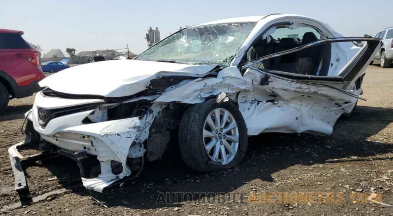 4T1B11HK9JU046370 TOYOTA CAMRY 2018