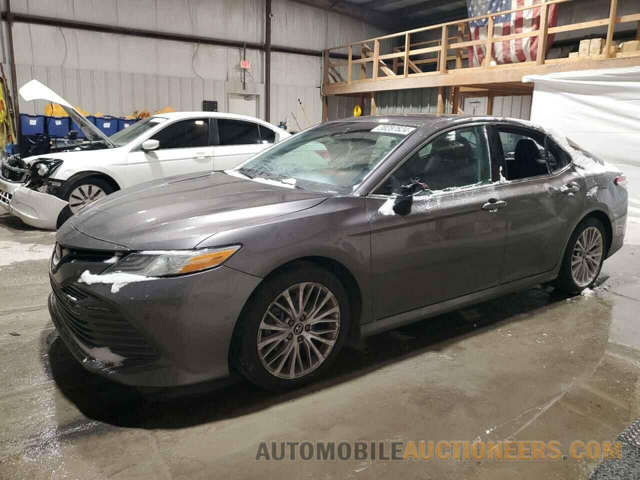 4T1B11HK9JU046675 TOYOTA CAMRY 2018