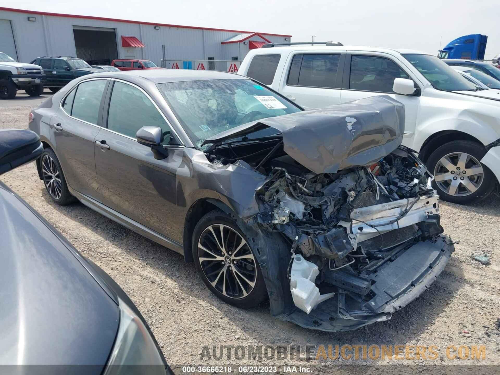 4T1B11HK9JU047874 TOYOTA CAMRY 2018