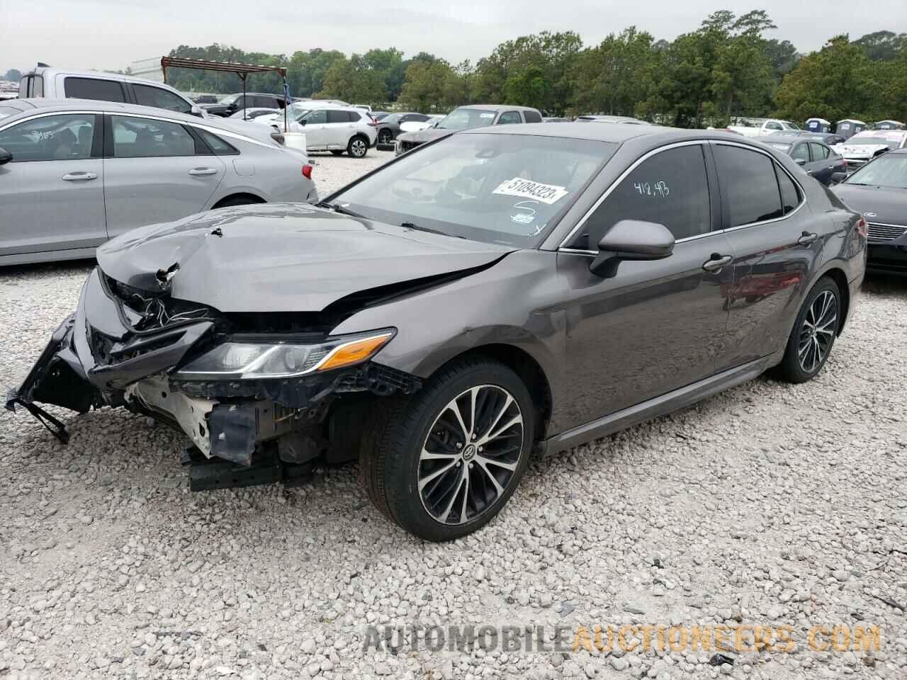 4T1B11HK9JU050077 TOYOTA CAMRY 2018