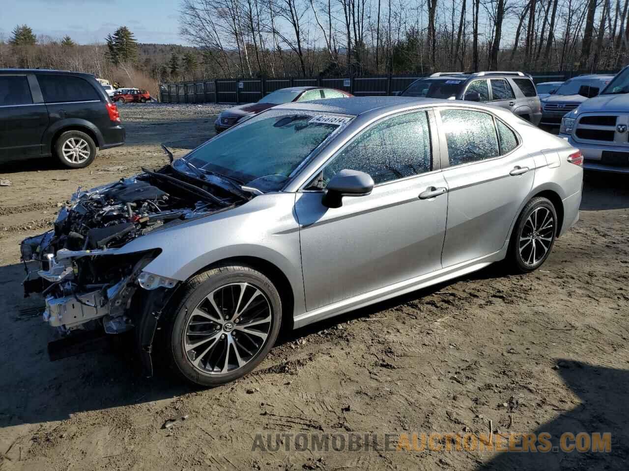 4T1B11HK9JU051777 TOYOTA CAMRY 2018