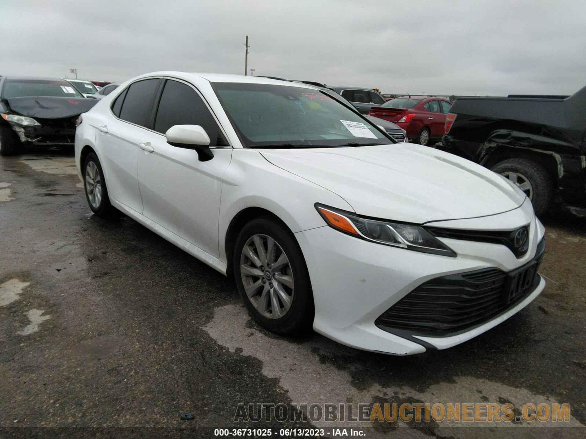 4T1B11HK9JU055070 TOYOTA CAMRY 2018