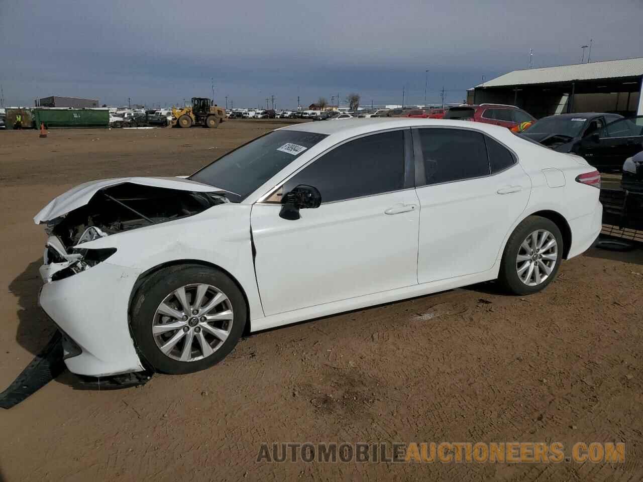 4T1B11HK9JU059698 TOYOTA CAMRY 2018