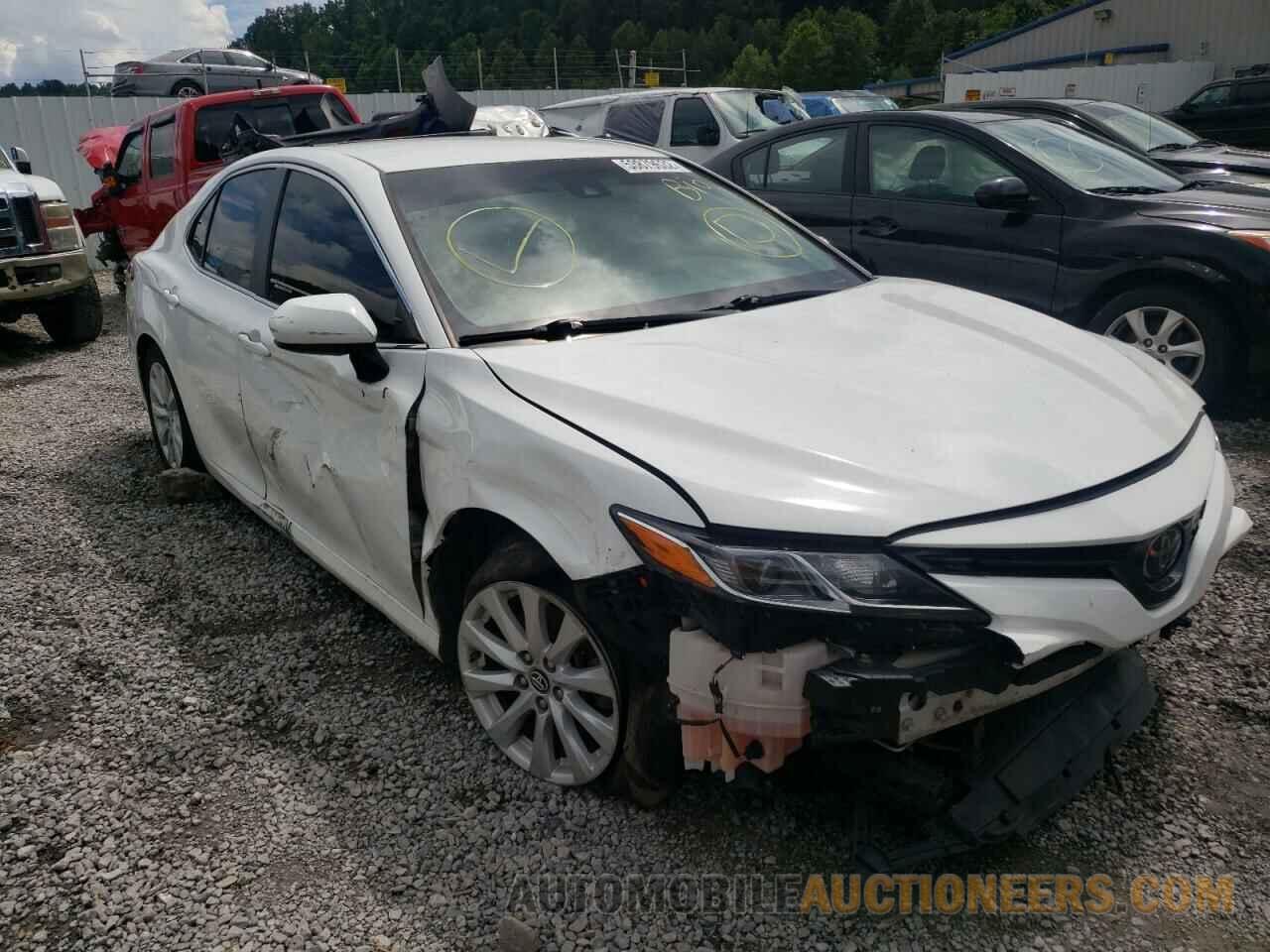 4T1B11HK9JU060902 TOYOTA CAMRY 2018