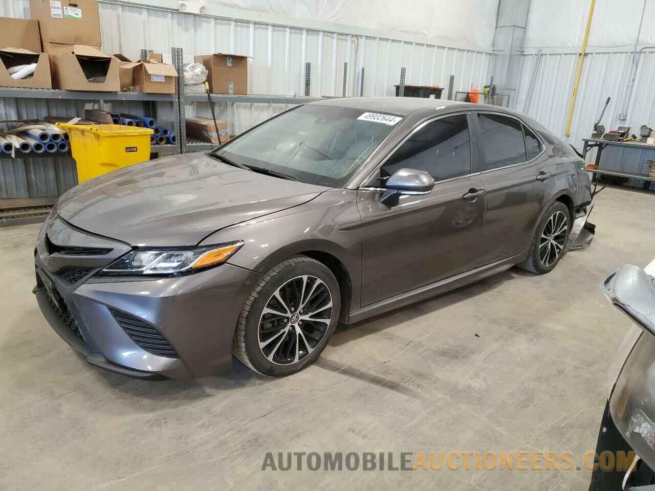 4T1B11HK9JU063721 TOYOTA CAMRY 2018