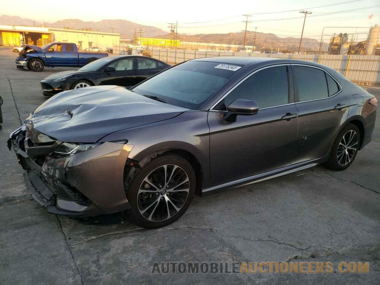 4T1B11HK9JU066022 TOYOTA CAMRY 2018