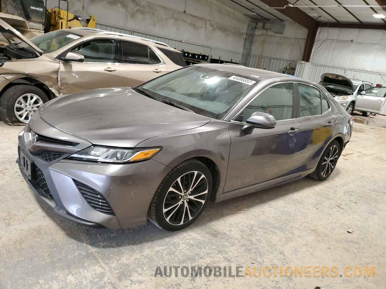 4T1B11HK9JU066201 TOYOTA CAMRY 2018