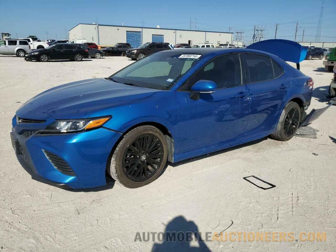 4T1B11HK9JU067820 TOYOTA CAMRY 2018