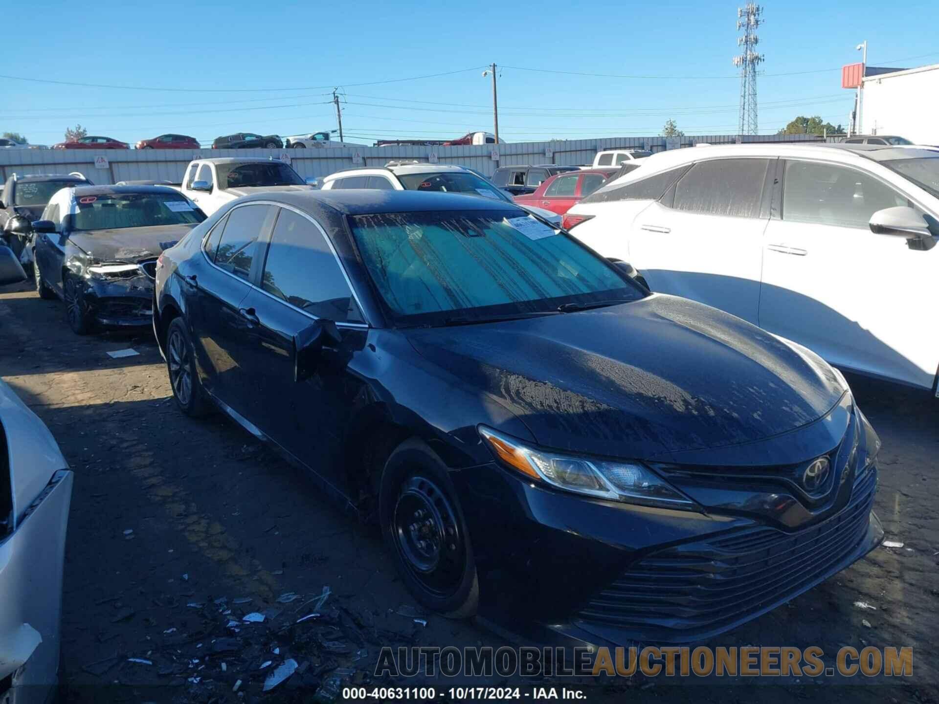 4T1B11HK9JU068000 TOYOTA CAMRY 2018