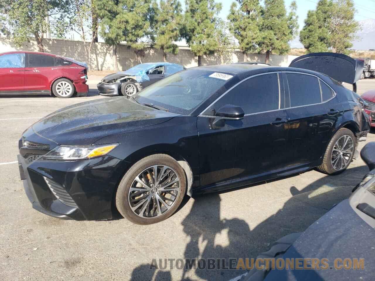 4T1B11HK9JU070264 TOYOTA CAMRY 2018