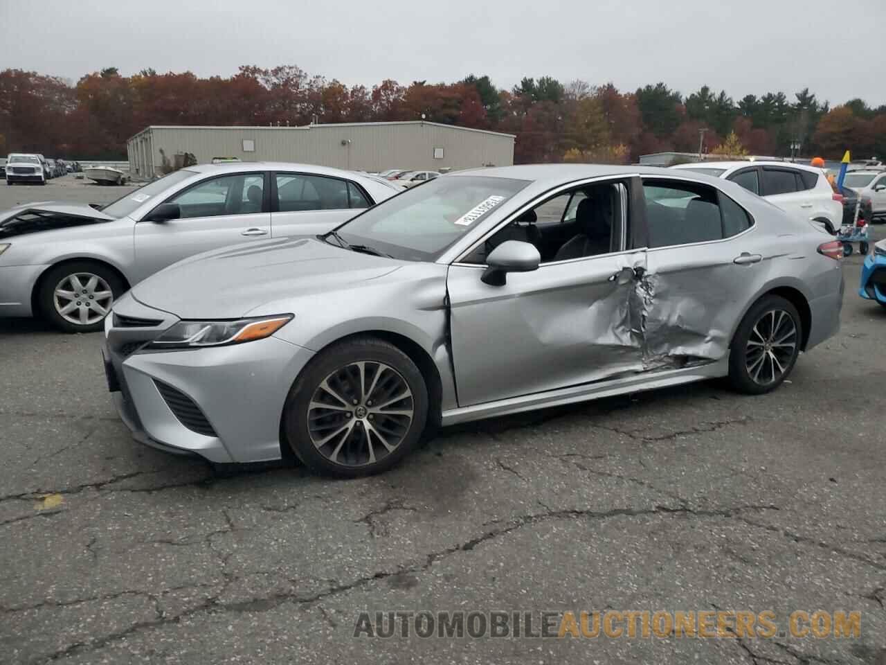 4T1B11HK9JU072421 TOYOTA CAMRY 2018