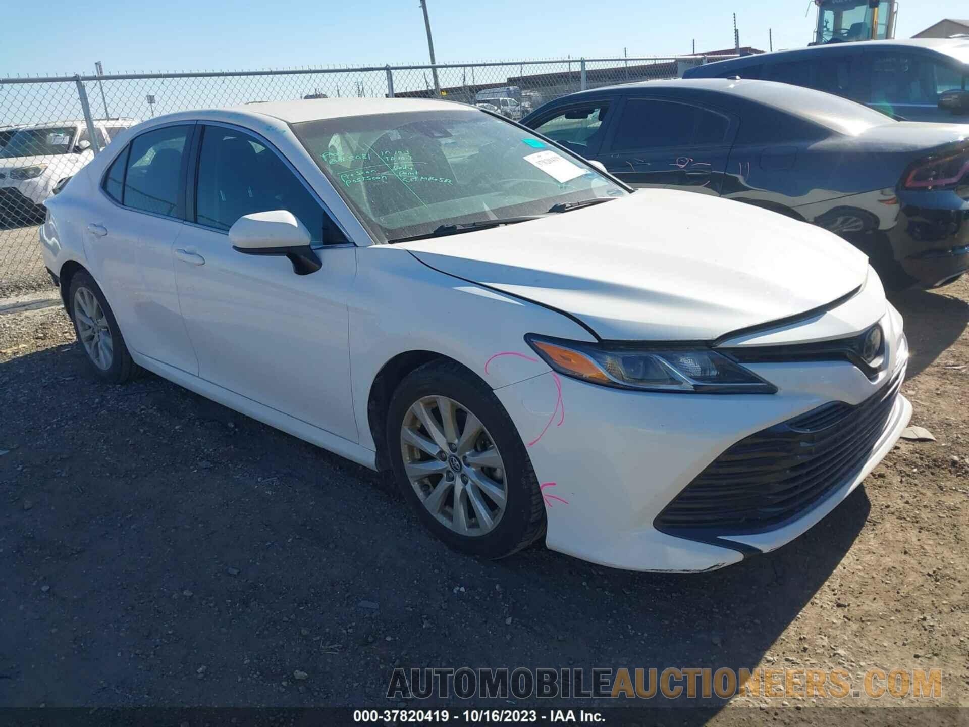 4T1B11HK9JU074136 TOYOTA CAMRY 2018