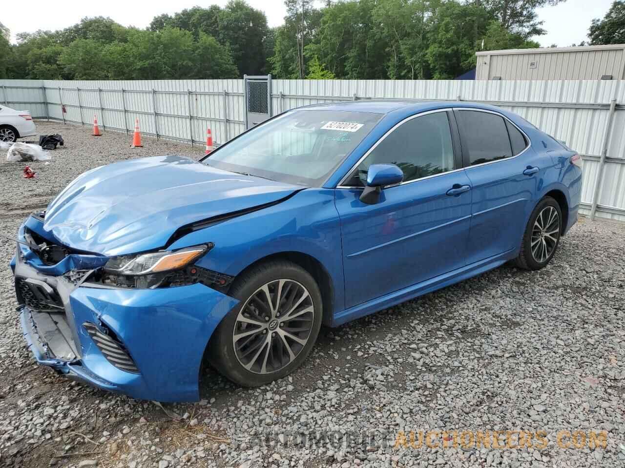 4T1B11HK9JU074640 TOYOTA CAMRY 2018