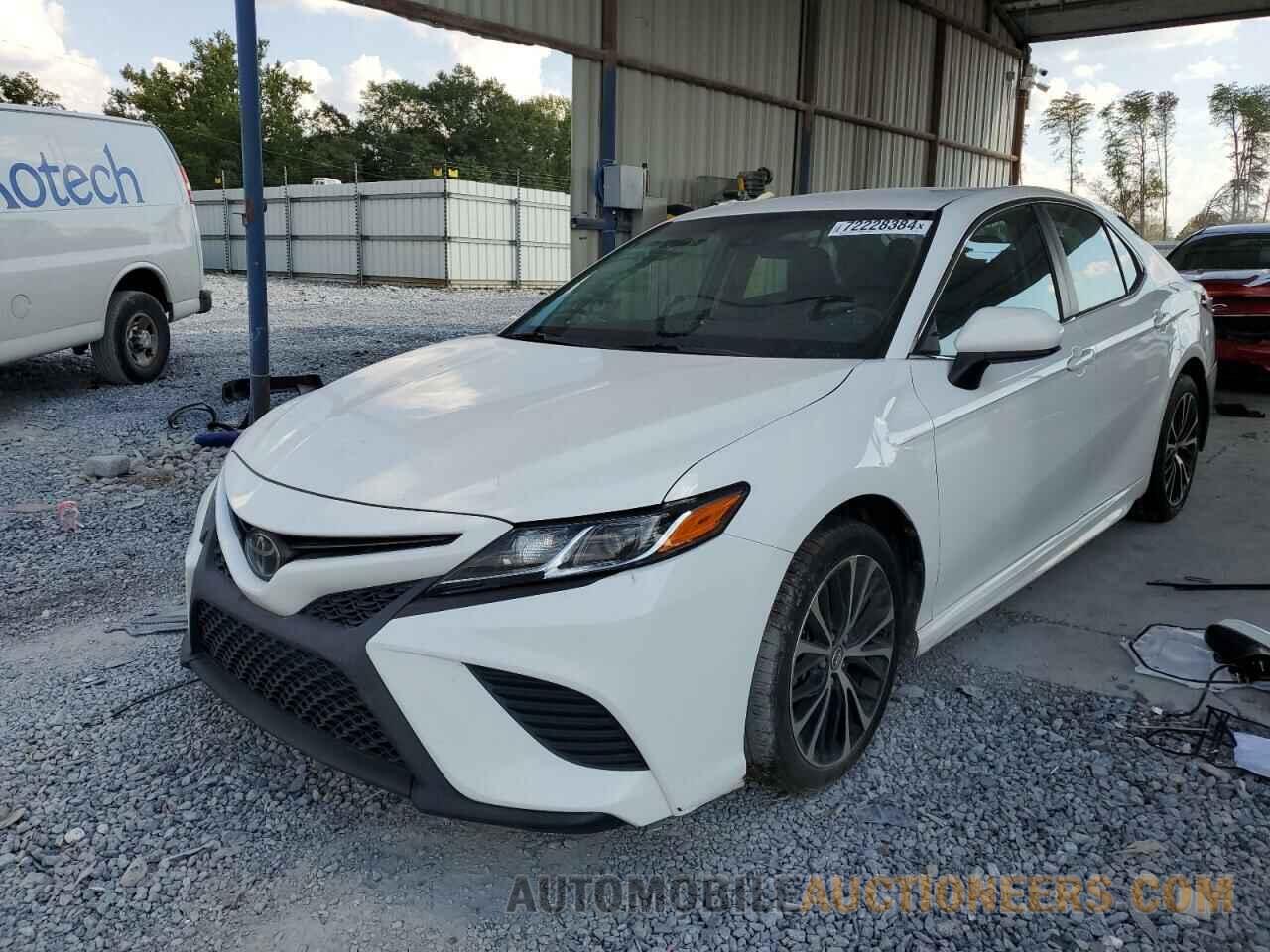 4T1B11HK9JU075951 TOYOTA CAMRY 2018