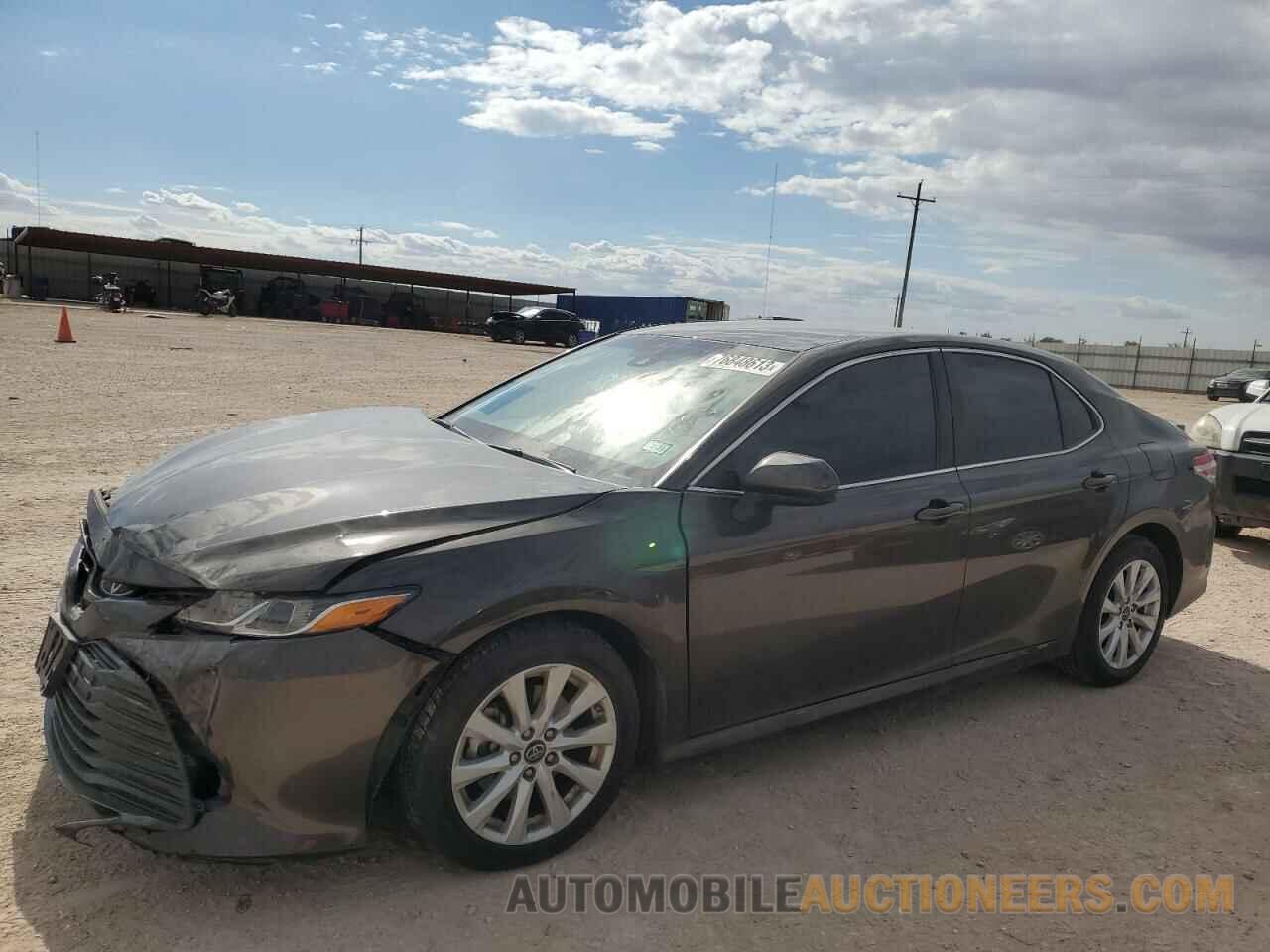 4T1B11HK9JU077506 TOYOTA CAMRY 2018