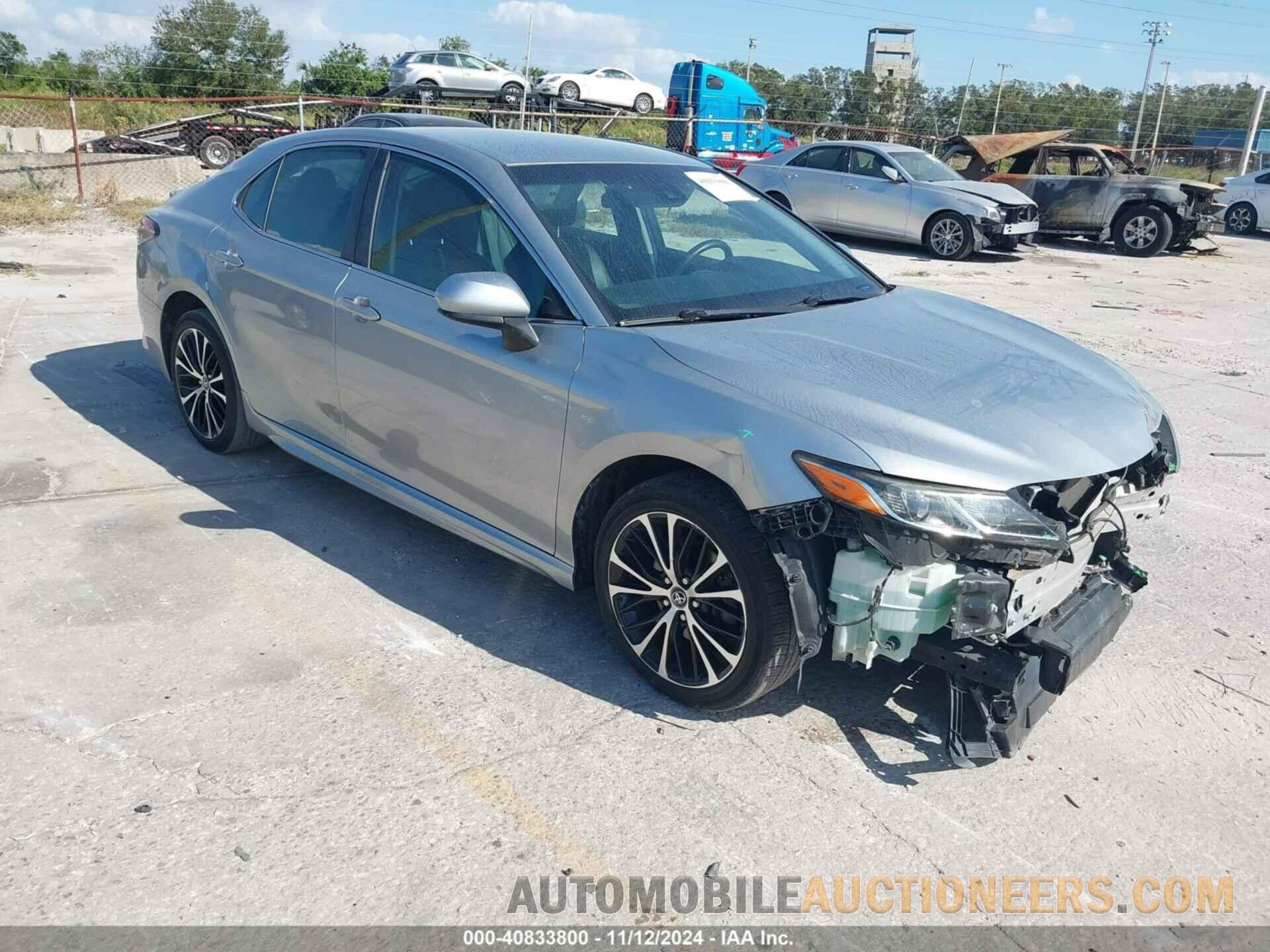 4T1B11HK9JU077845 TOYOTA CAMRY 2018