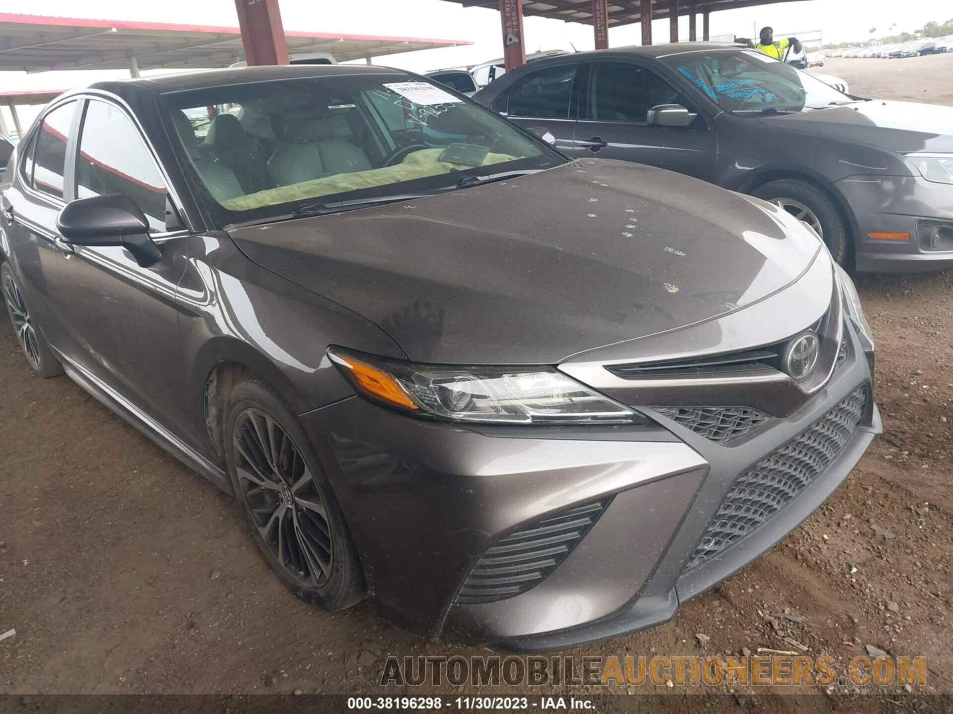 4T1B11HK9JU079255 TOYOTA CAMRY 2018