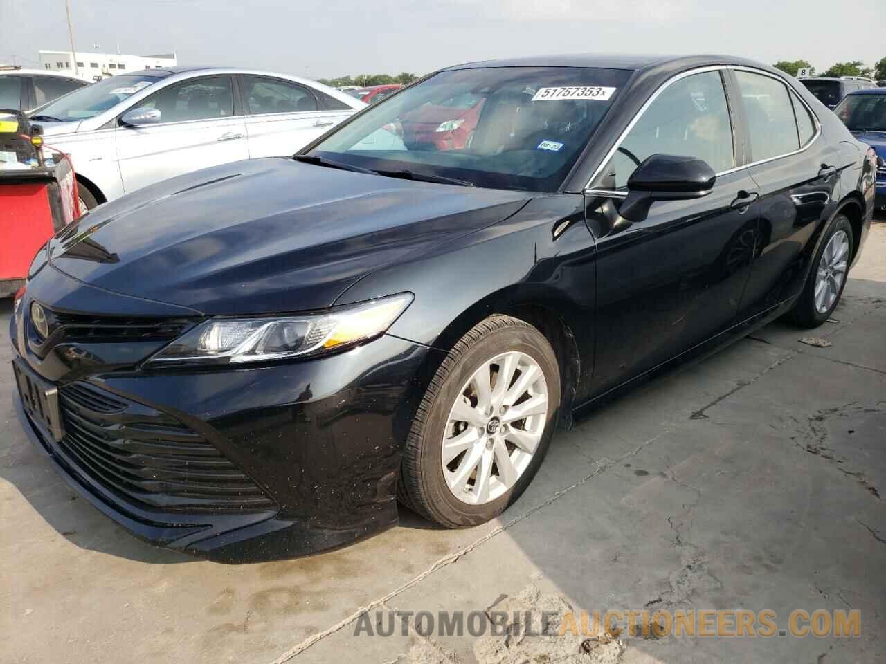 4T1B11HK9JU079949 TOYOTA CAMRY 2018