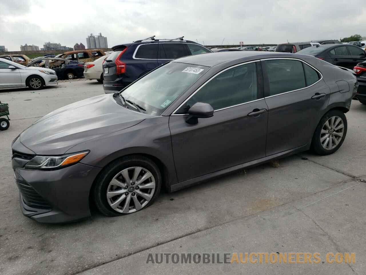 4T1B11HK9JU085797 TOYOTA CAMRY 2018