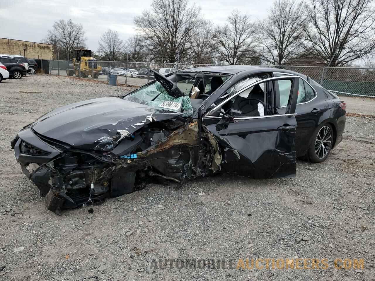 4T1B11HK9JU087646 TOYOTA CAMRY 2018