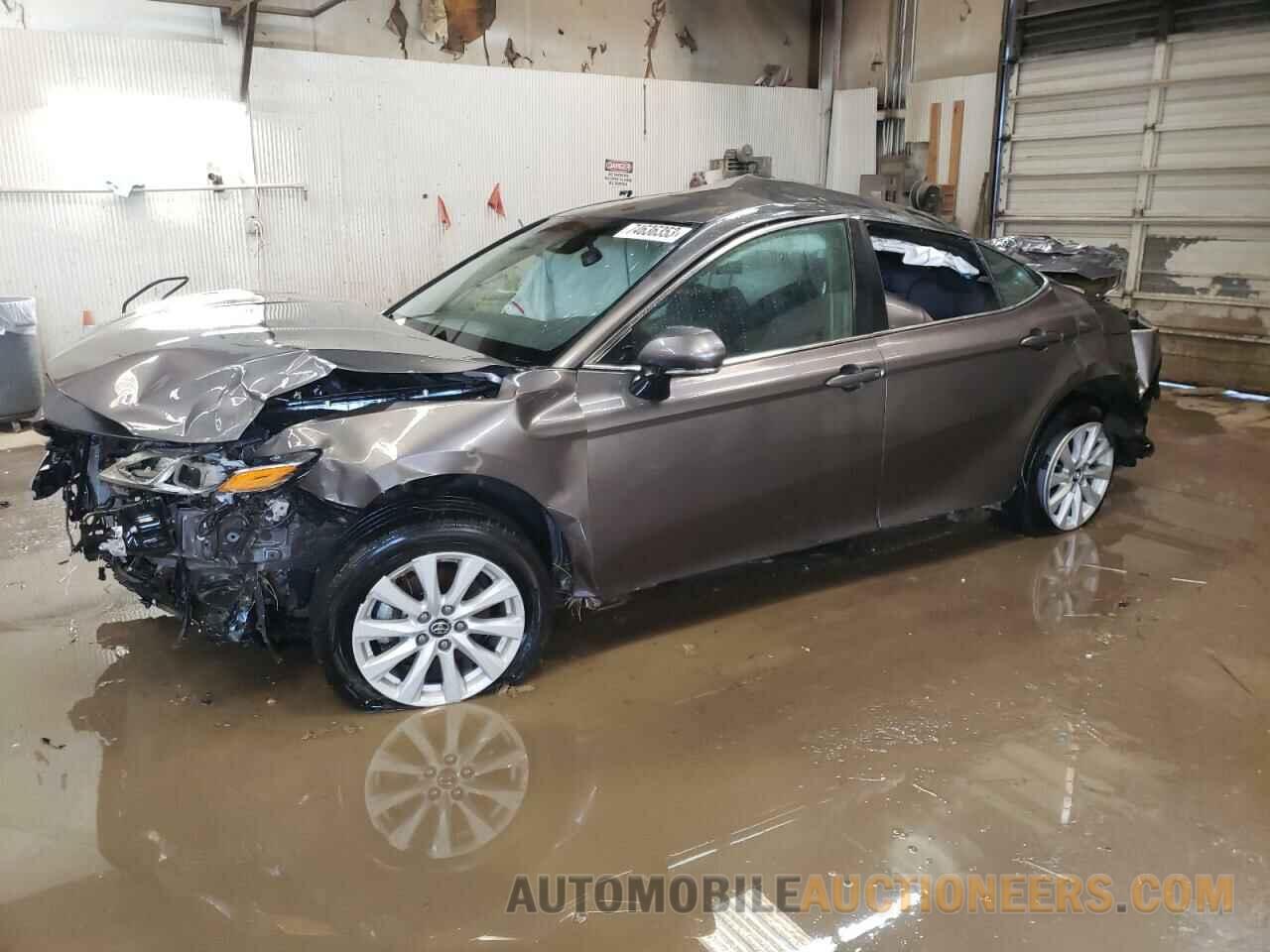 4T1B11HK9JU091390 TOYOTA CAMRY 2018