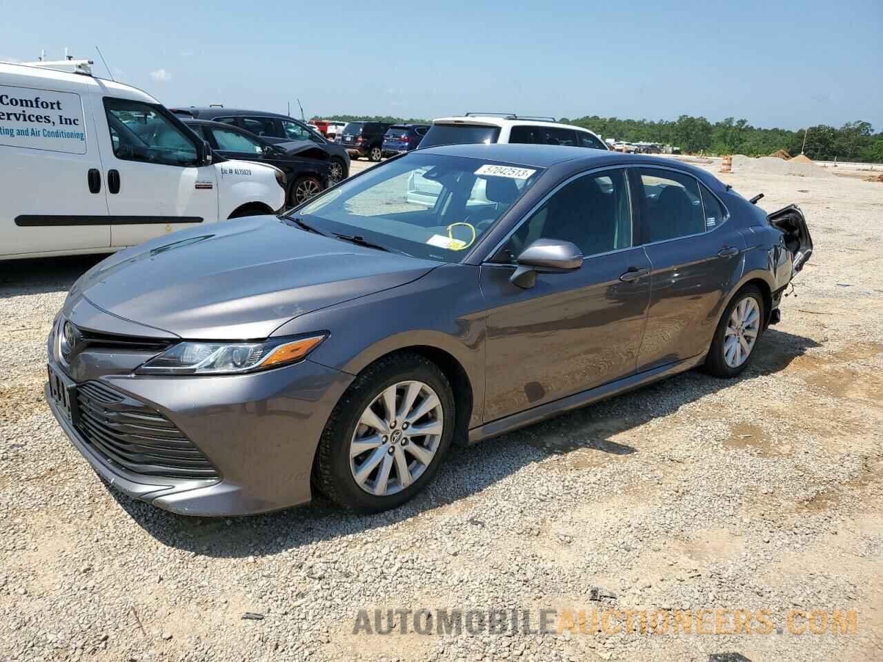 4T1B11HK9JU092474 TOYOTA CAMRY 2018