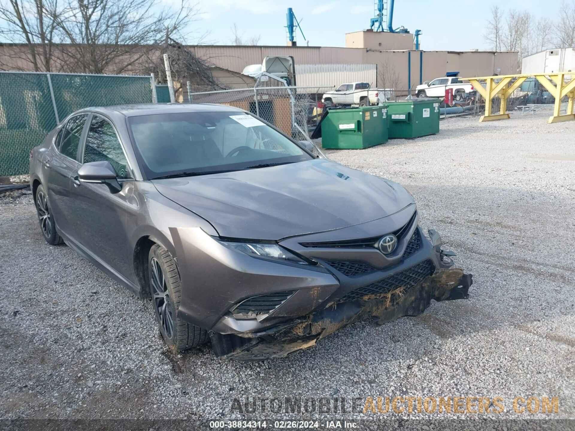 4T1B11HK9JU092541 TOYOTA CAMRY 2018